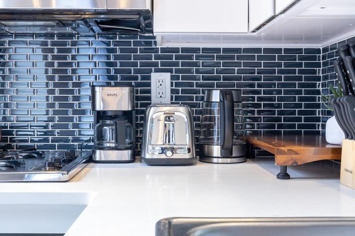 Appartement 69-5c Festive Comfort Brand New 1br Lower East Side Christmas Ready New York