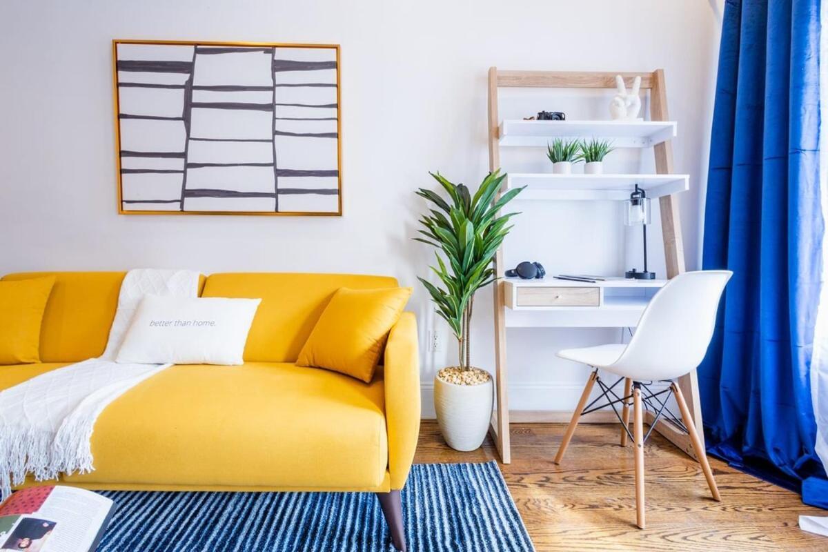 69-5c Festive Comfort Brand New 1br Lower East Side Christmas Ready Appartement